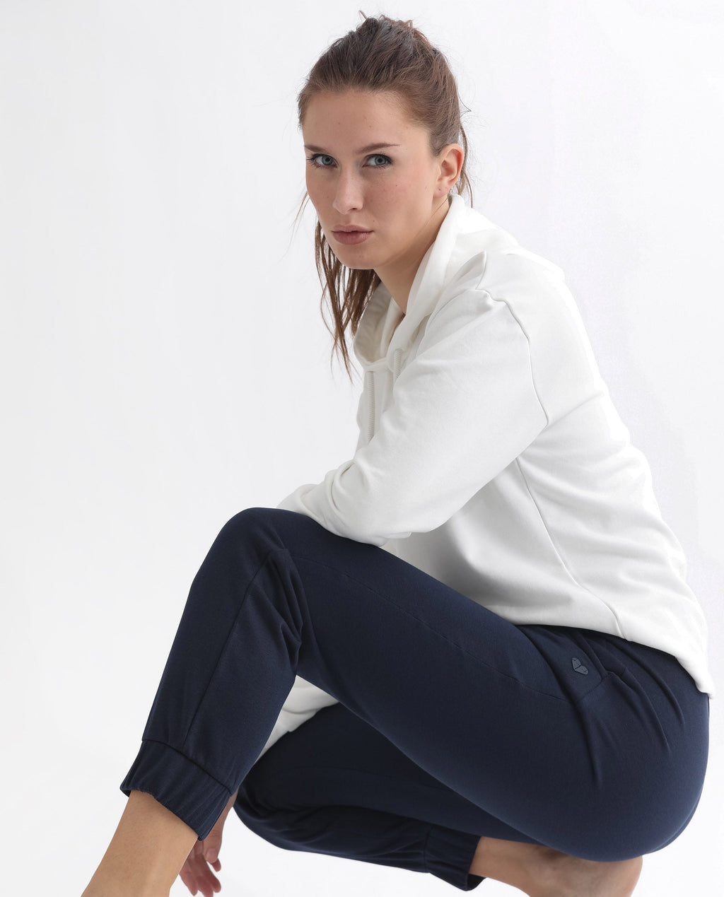 Rareism Women's Terac T Navy Polyester Blend Plain Ankle Length Regular Fit Track Pant