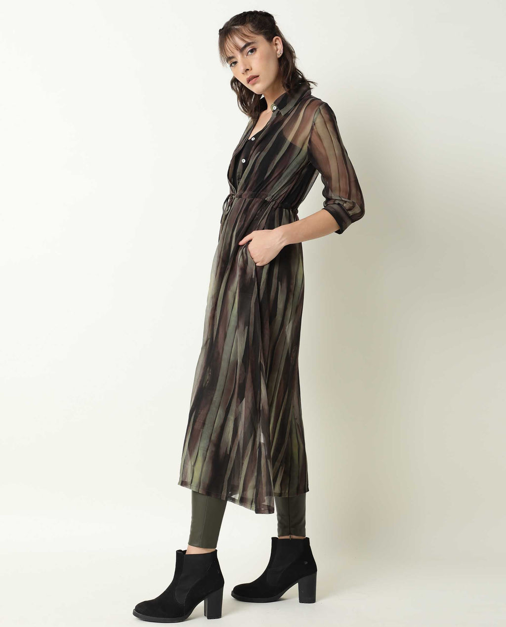 Rareism Women's Klepto Green Spread Collar Striped Knee Length Regular Fit Dress