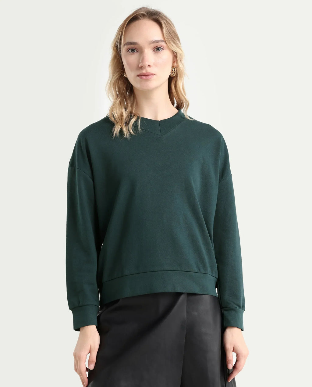 Rareism Women's Vitoo Dark Green Cotton Blend Crew Neck Plain Relaxed Fit Sweatshirt