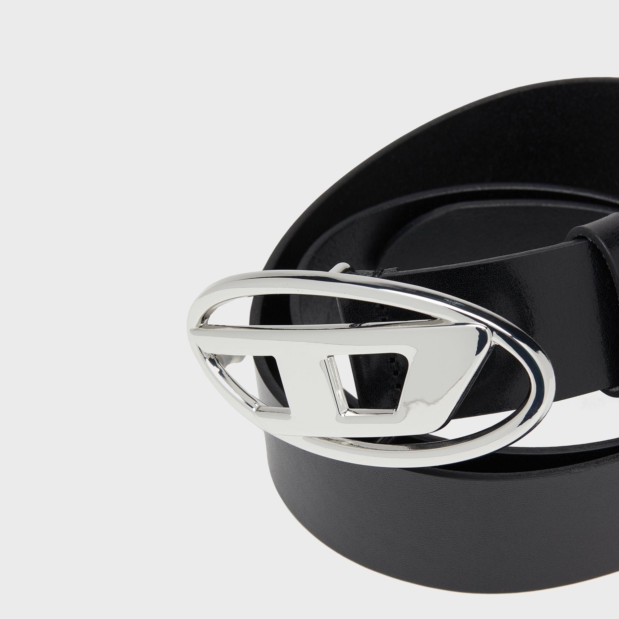 Diesel Leather Belt With Shiny Oval D Logo Buckle - Black / Silver