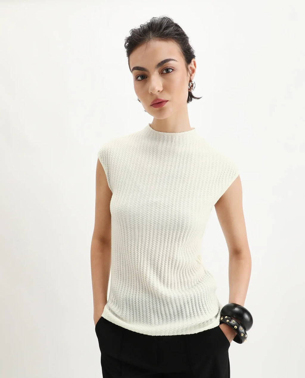 Rareism Women's Afmat Off White Acrylic High Neck Plain Sleeveless Regular Fit Top