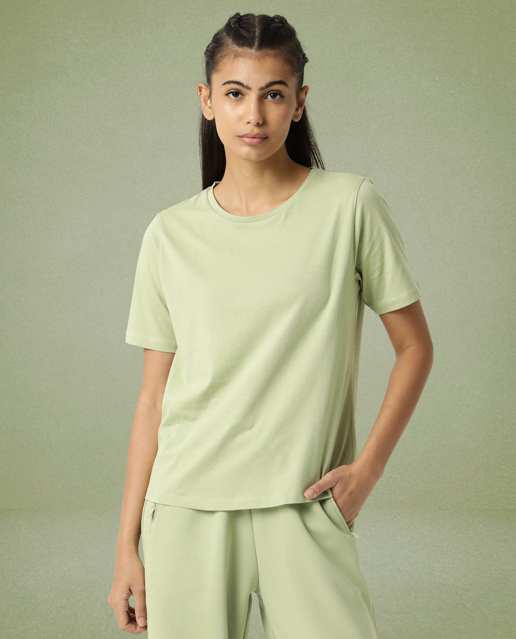 Rareism Women's Light Weight High Stretch 180 Gsm Cotton Crew Neck Plain Regular Fit T-Shirt