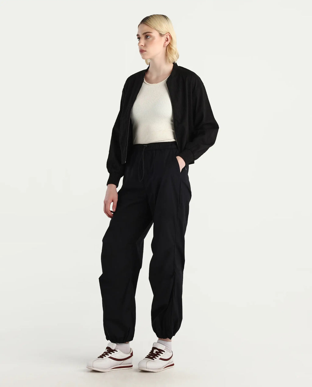 Rareism Women's Epwor Black Viscose Plain Ankle Length Baggy Trouser