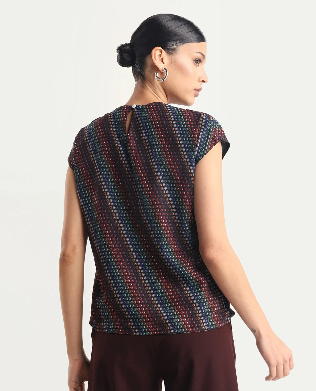 Rareism Women's Gingan Dark Multi Polyester Crew Neck Geometric Print Extended Sleeves Regular Fit Top
