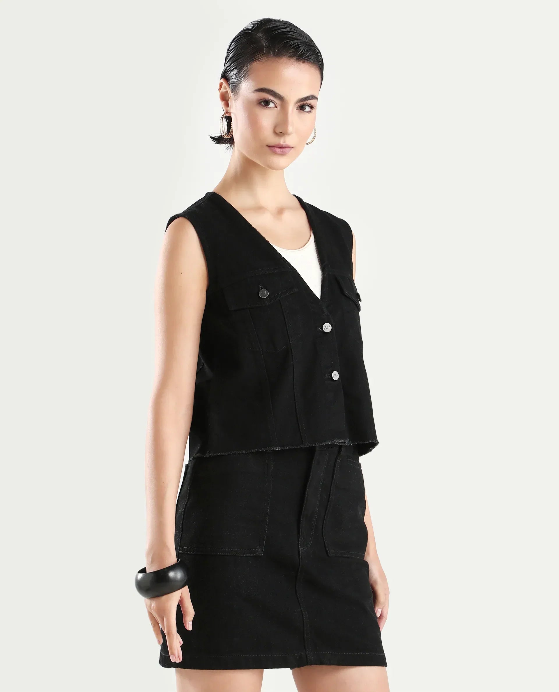 Rareism Women's Laze Black Cotton V-Neck Plain Sleeveless Crop Regular Fit Jacket