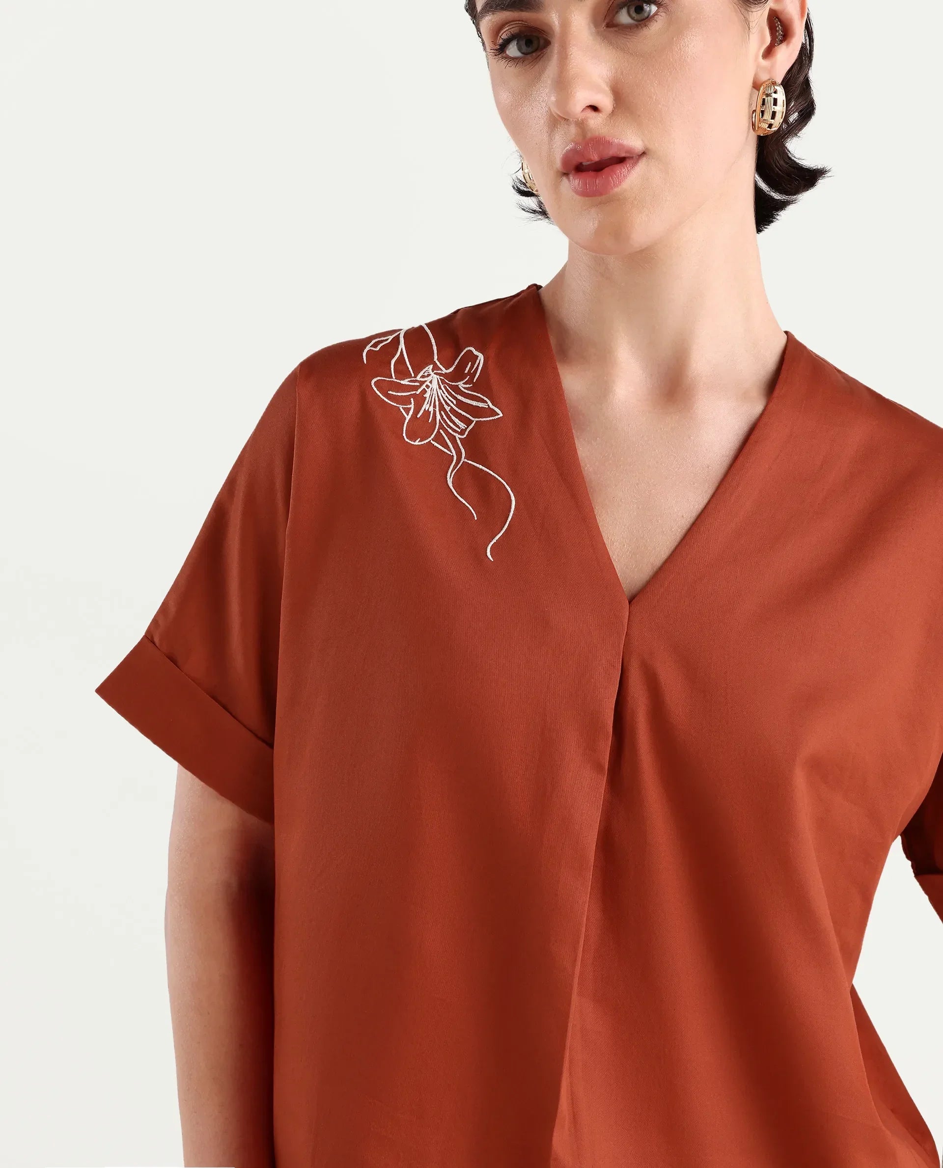 Rareism Women's Mars Rust Cotton V-Neck Boxy Fit Top