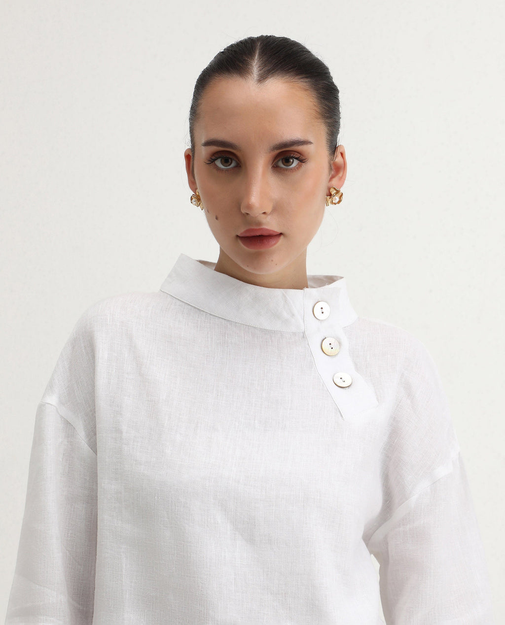 Rareism Women's Mayotte White Linen Mandarin Collar Plain Relaxed Fit Top