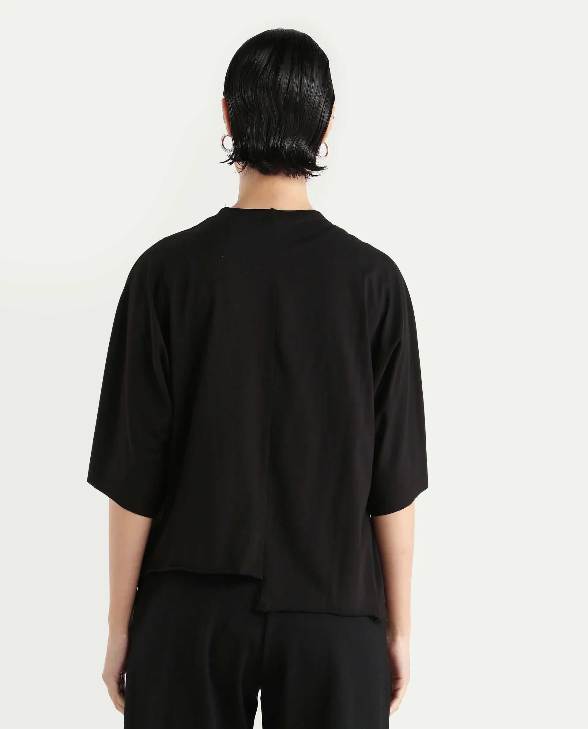 Rareism Women's Nirv Black Cotton Collarless Plain Relaxed Fit Shrug