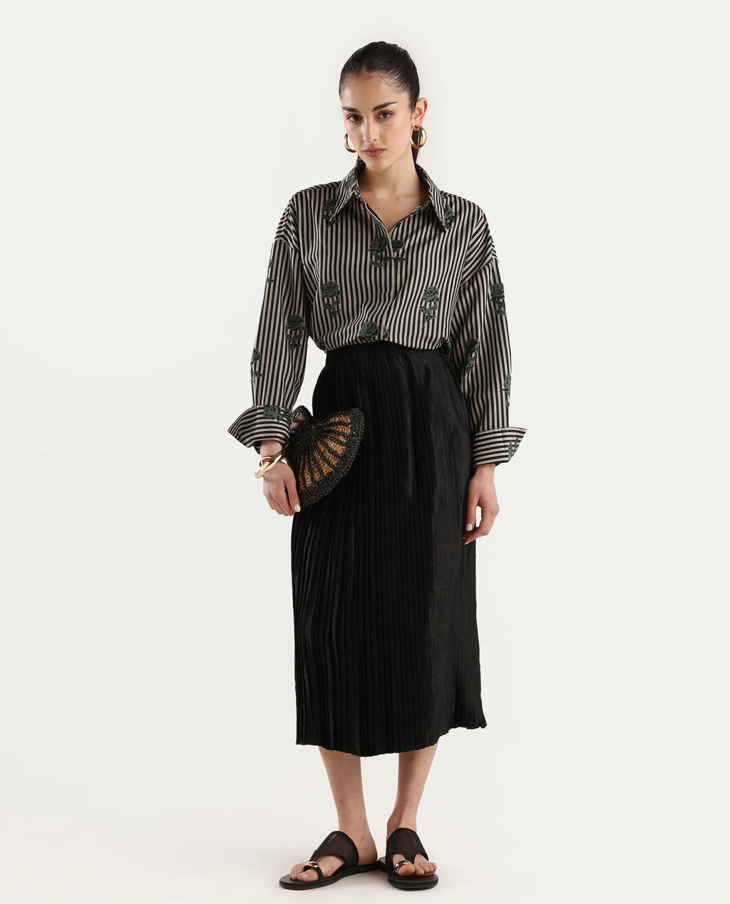 Rareism Women's Rochrille Black Polyester Blend Plain Midi Flared Skirt