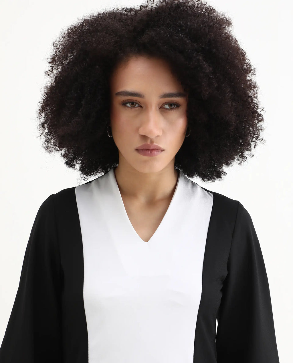 Rareism Women's Sanchiyi Black Twill V-Neck Color Block Regular Fitted Top