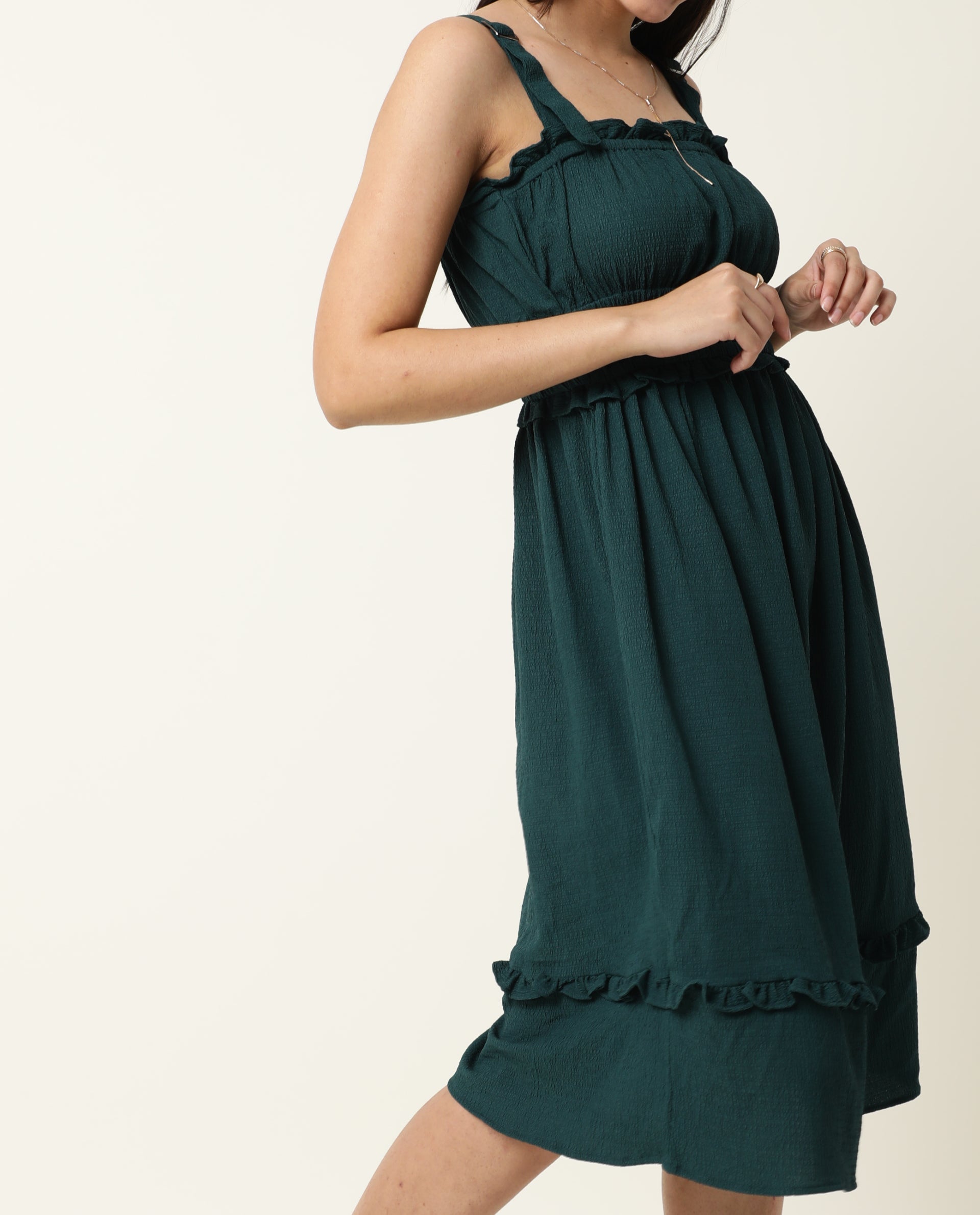 Rareism Women's Sickle Green Tube Neck Plain Sleeveless Knee Length Regular Fit Dress