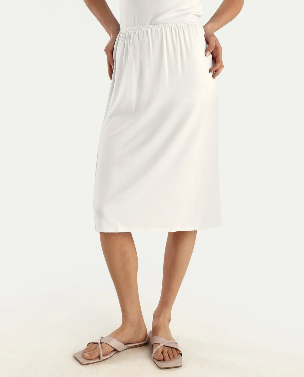 Rareism Women's Slippyaa White Shoulder Strap Plain Shoulder Strap Knee Length Straight Fit Inner Wear