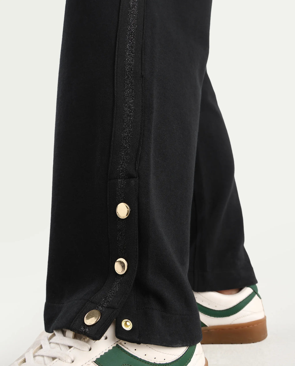 Rareism Women's Tappy Black Cotton Blend Plain Ankle Length Regular Fit Track Pant