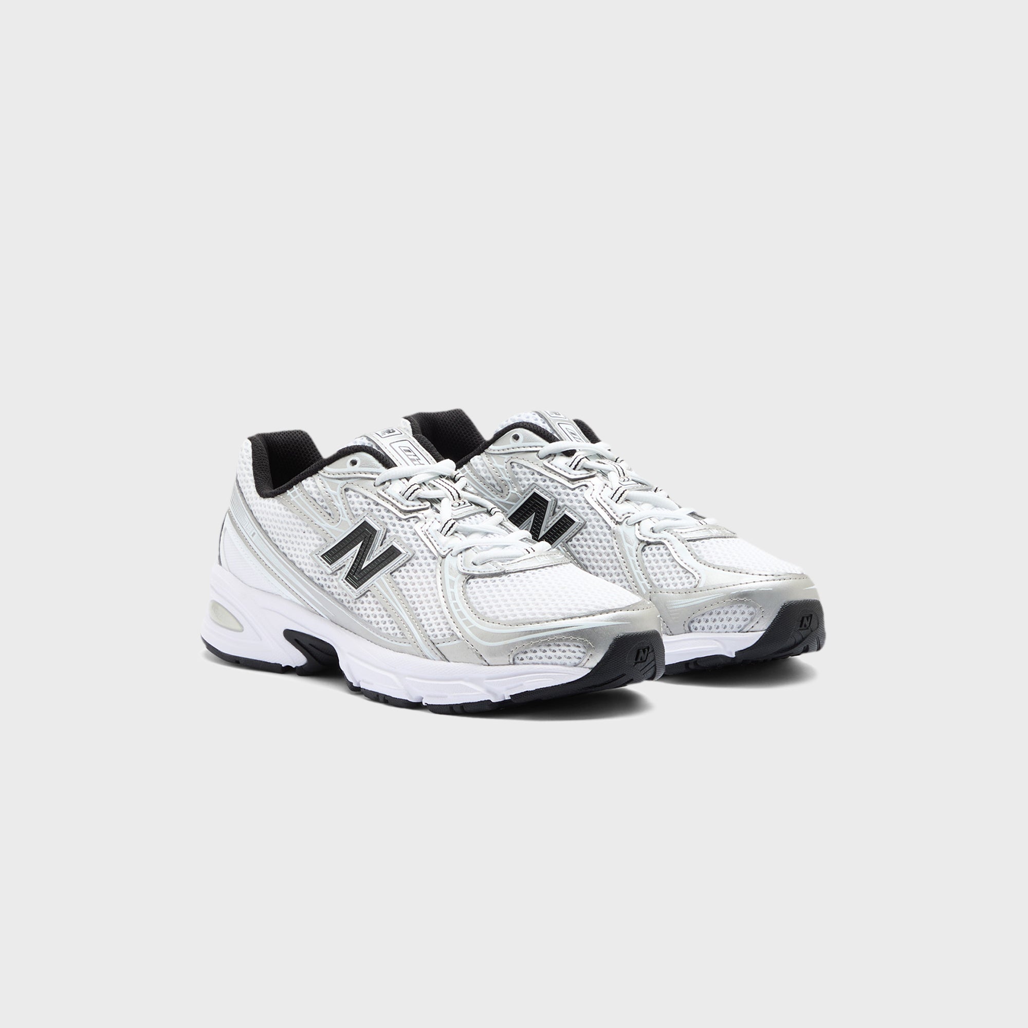 New Balance 740 - White / Metallic Silver / Black